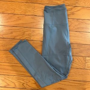 Size XS Girlfriend Collective Compressive High Rise Leggings in Lagoon